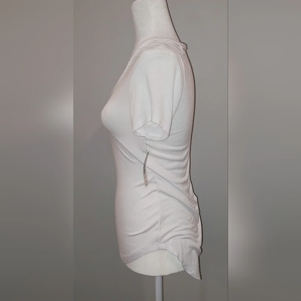 NWT No Boundaries Juniors White Braided V Neck Top Size 7-9 - Picture 5 of 15